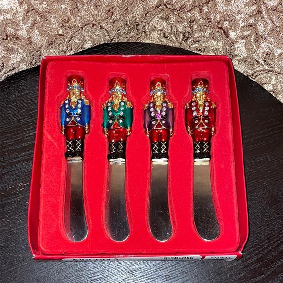 NIB Nutcracker Themed Spreader Set - Multicolor - Picture 1 of 8